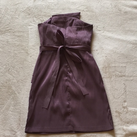 Romeo & Juliet Couture Strapless Cocktail Dress - Picture 4 of 4